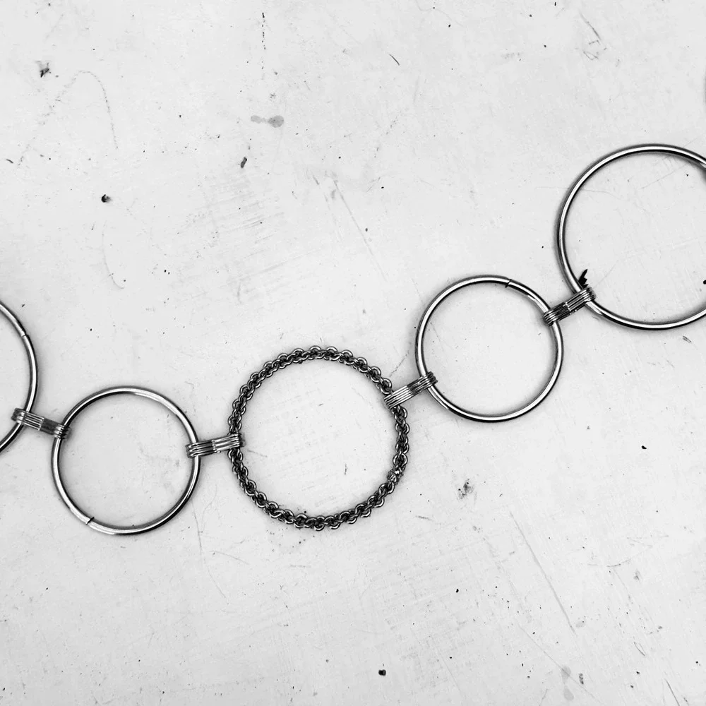 Silver Tone O-Ring Chain Belt Adjustable Lobster Clasp Waist Accessory Y2K Edgy
